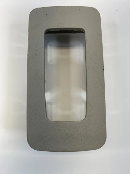 2006 2007 CHRYSLER 300 REAR LEFT SIDE DOOR WINDOW SWITCH COVER BEZEL 1052530AB