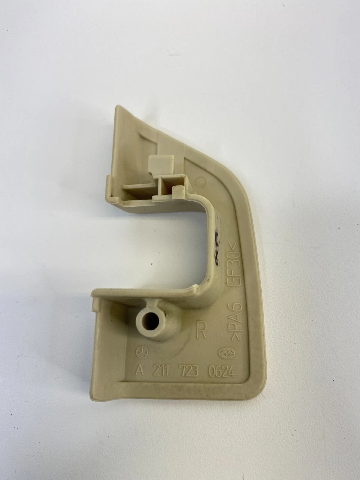 03-06 MERCEDES-BENZ E500 REAR RIGHT SIDE DOOR LOCK EDGE COVER TRIM A2117230624