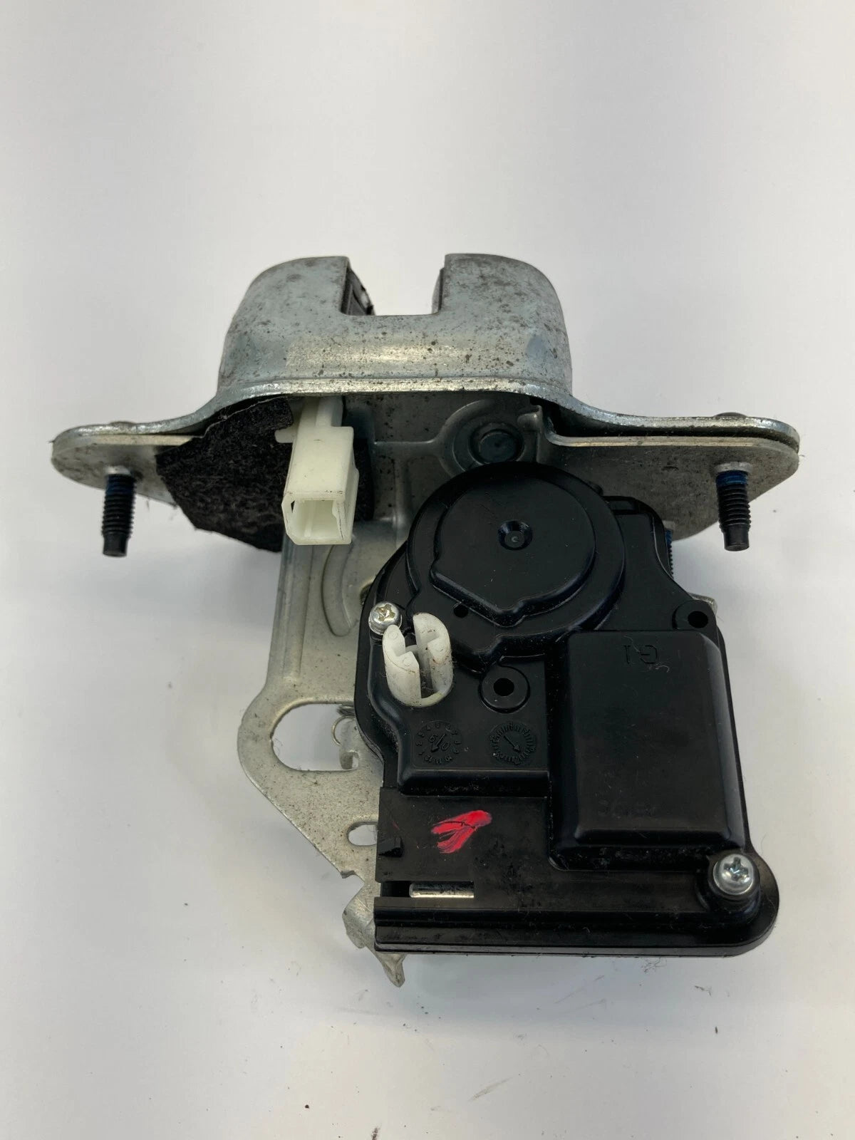 2009 2010 09 10 DODGE JOURNEY REAR TRUNK LIFTGATE LOCK LATCH ACTUATOR RELEASE