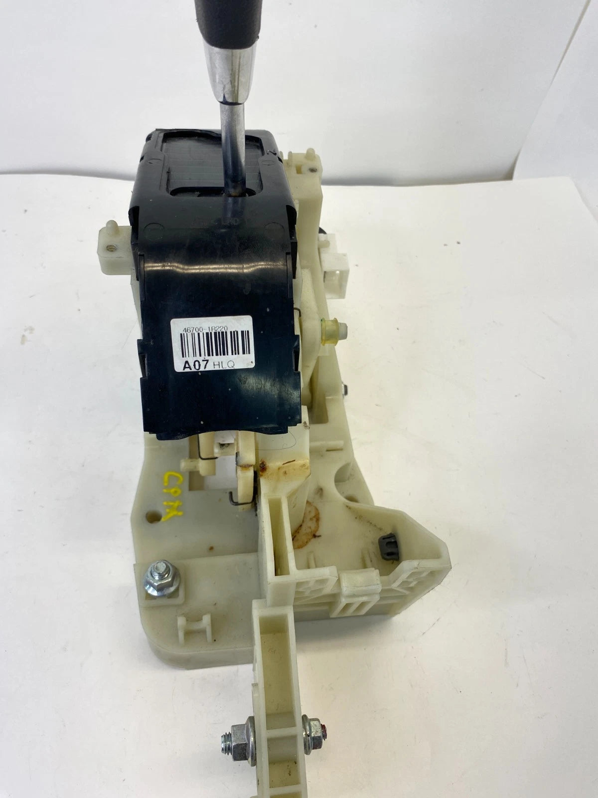 12-14 HYUNDAI ACCENT AT FLOOR SHIFTER SHIFT SELECTOR LEVER HANDLE 467001R220 OEM