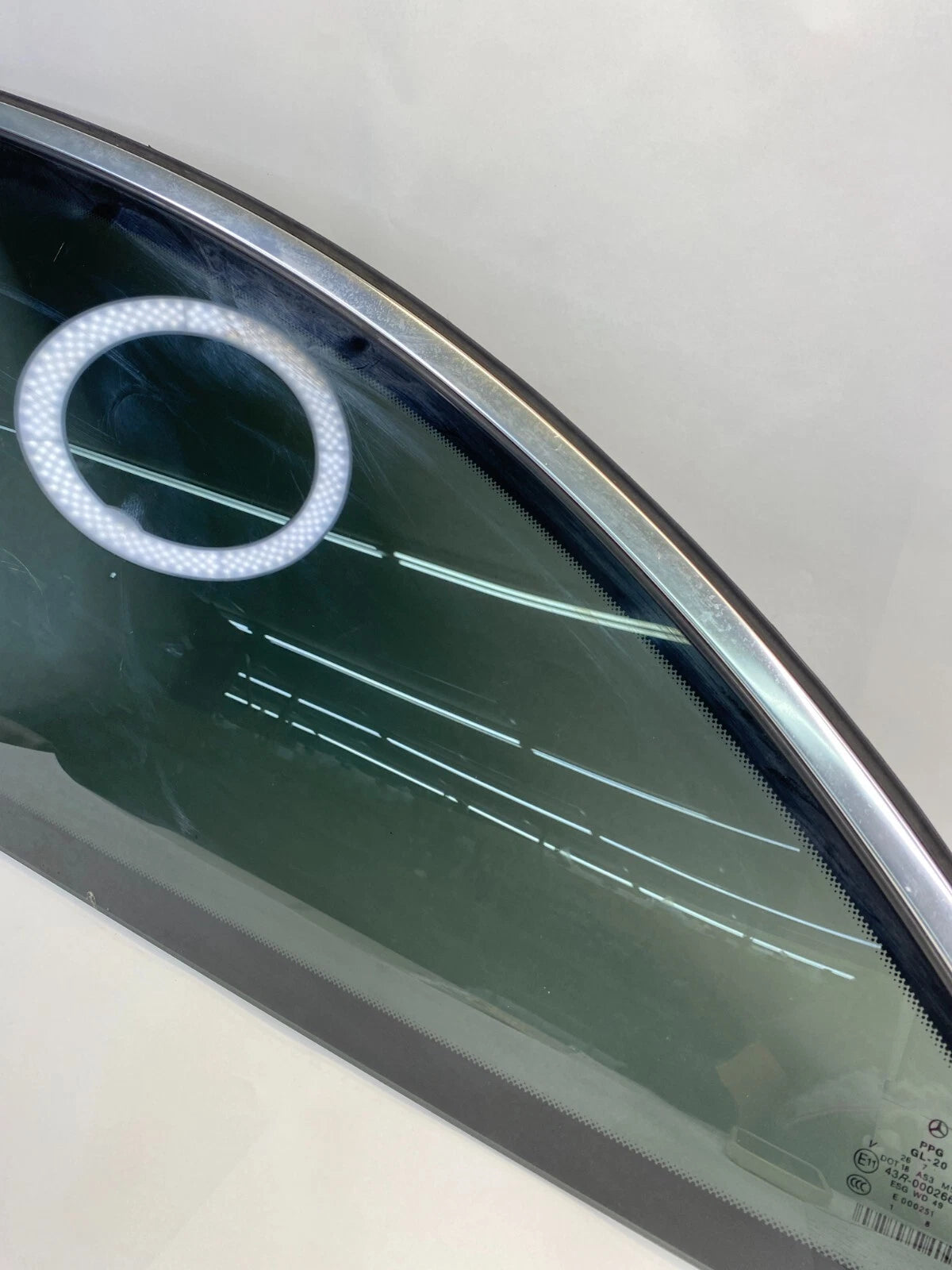 2006-2012 MERCEDES-BENZ R350 REAR LEFT SIDE DOOR QUARTER VENT WINDOW GLASS OEM