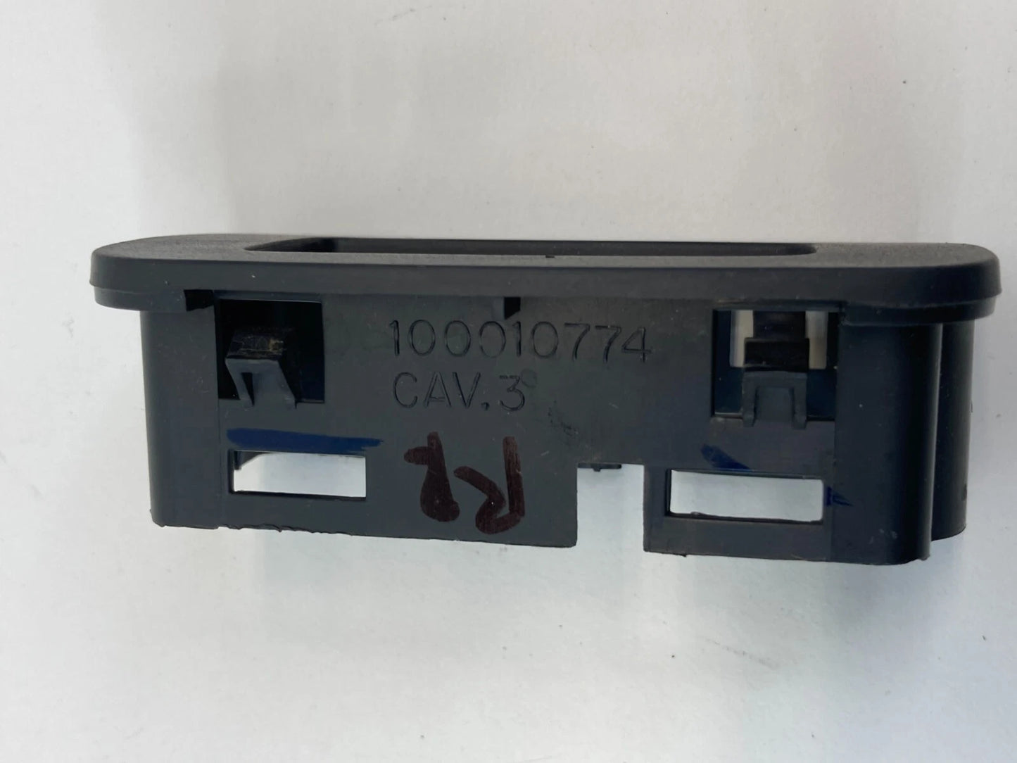 2008-2010 CHRYSLER 300 REAR RIGHT SIDE DOOR POWER WINDOW SWITCH TRIM BEZEL OEM