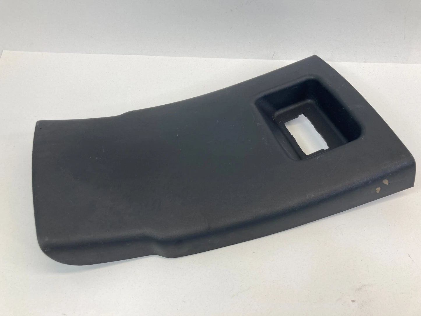 2008 2009 MITSUBISHI OUTLANDER CENTER CONSOLE REAR LID COVER 8011A169 OEM