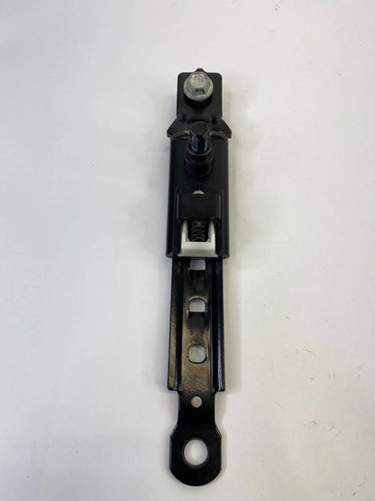 2007-2009 HYUNDAI SANTA FE SEAT BELT HEIGHT ADJUSTER LEFT OR RIGHT SIDE OEM