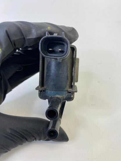 96-00 TOYOTA 4RUNNER VAPOR CANISTER PURGE SOLENOID VALVE SWITCH 25860-75160 OEM