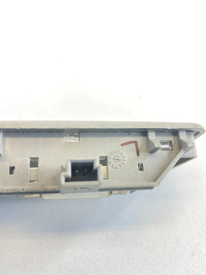 2004-2007 BMW 530I LEFT DRIVER SIDE INNER SUNVISOR LIGHT VANITY LAMP 6920187 OEM