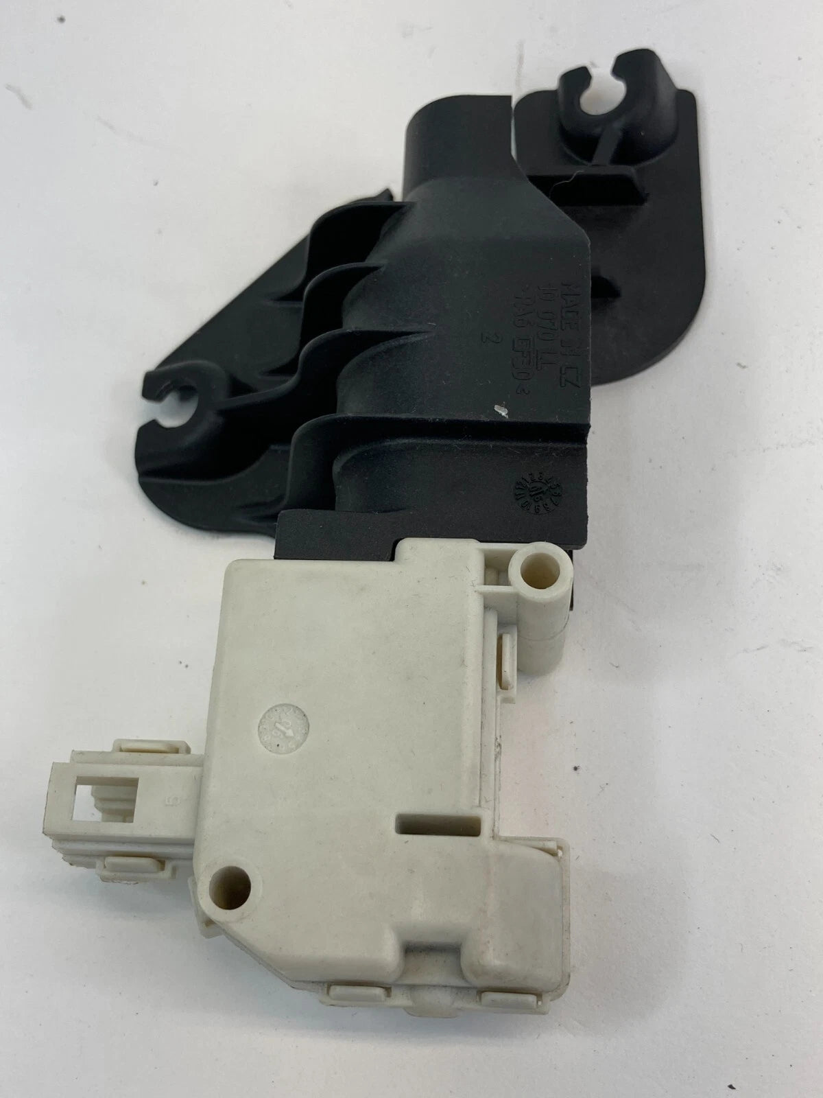 05-11 AUDI A6 QUATTRO GLOVE BOX DOOR RELEASE ACTUATOR MOTOR UNIT 3B0959782A OEM