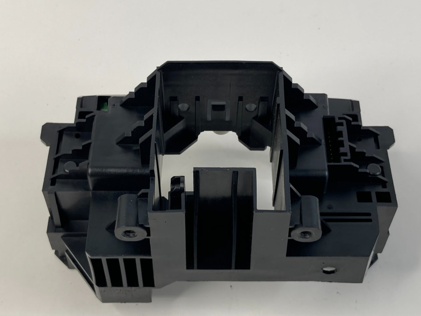 2008-2012 Land Rover LR2 Steering Column Switches Housing Socket 6G9N-13N064-ZF