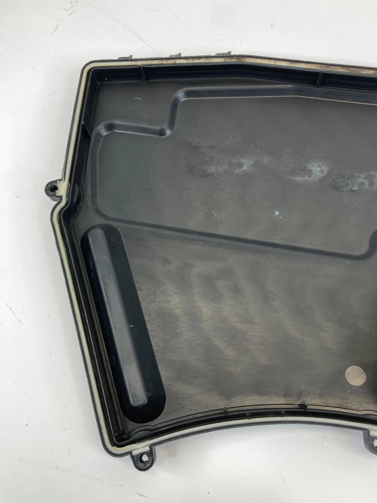 2004-2007 BMW 530I ENGINE ROOM JUNCTION FUSE BOX LID UPPER COVER 12-90-7-520-899