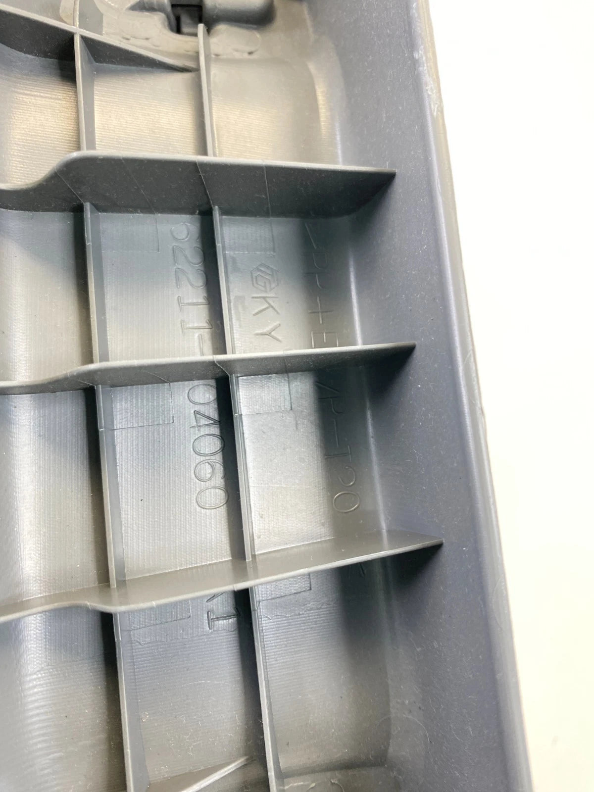 05-15 TOYOTA TACOMA RIGHT PASSENGER WINDSHIELD PILLAR TRIM PANEL W/ HANDLE OEM