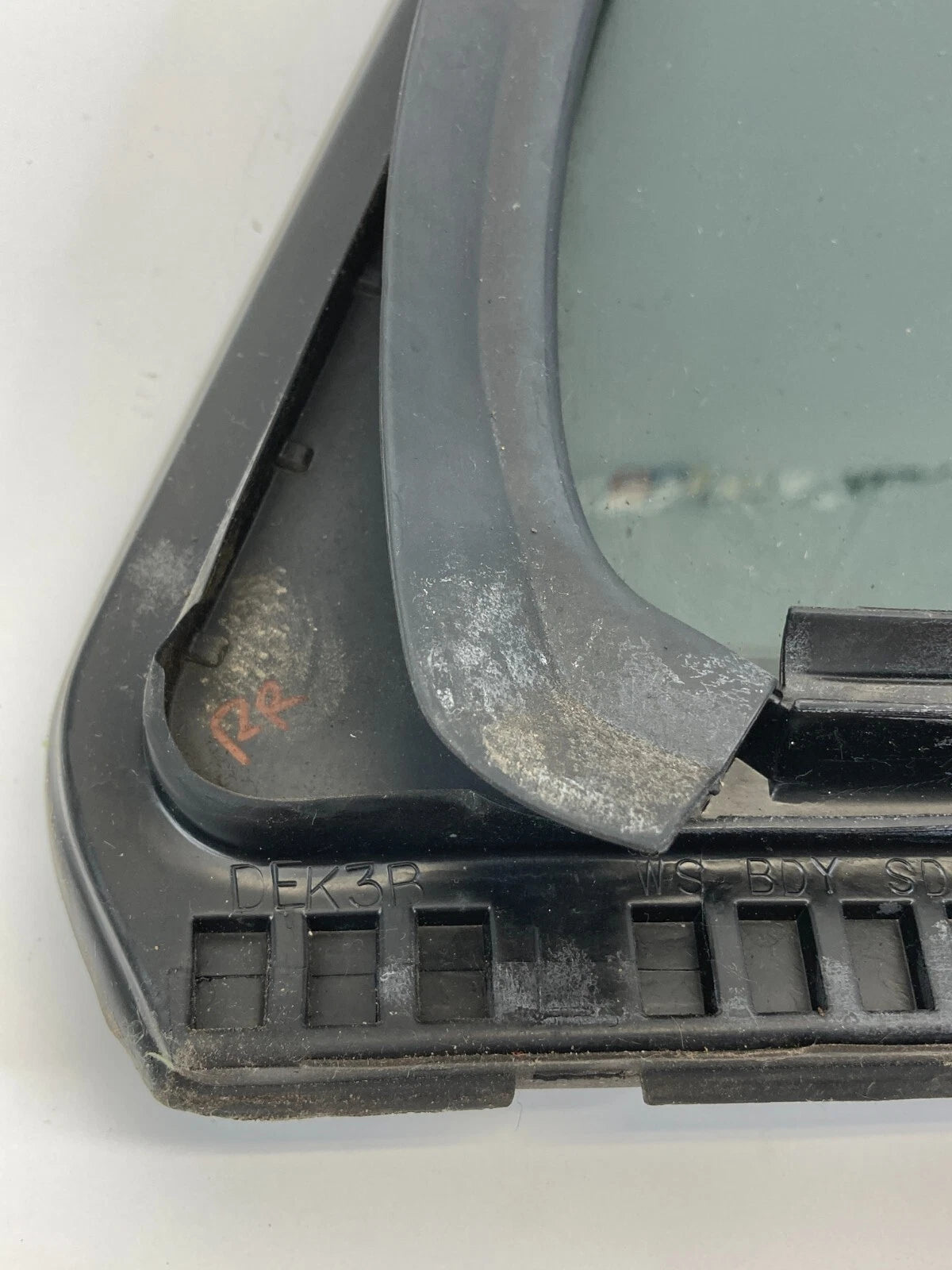 2007-2014 FORD EDGE REAR LEFT SIDE QUARTER VENT WINDOW GLASS 7T43-7825831-A OEM