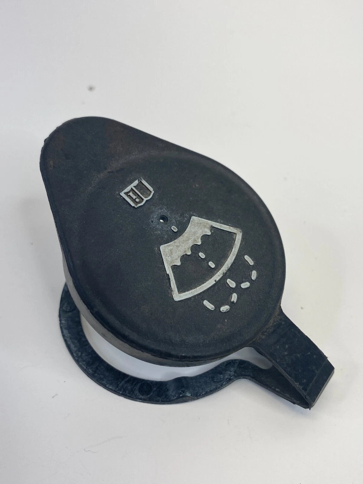 2007-2009 SUZUKI XL-7 WIPER WASHER FLUID RESERVOIR TANK LID CAP COVER OEM