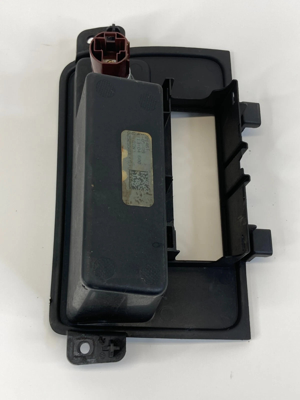 2009-2012 CHEVROLET TRAVERSE CENTER CONSOLE ASHTRAY TRACTION TRIM COVER 2525583