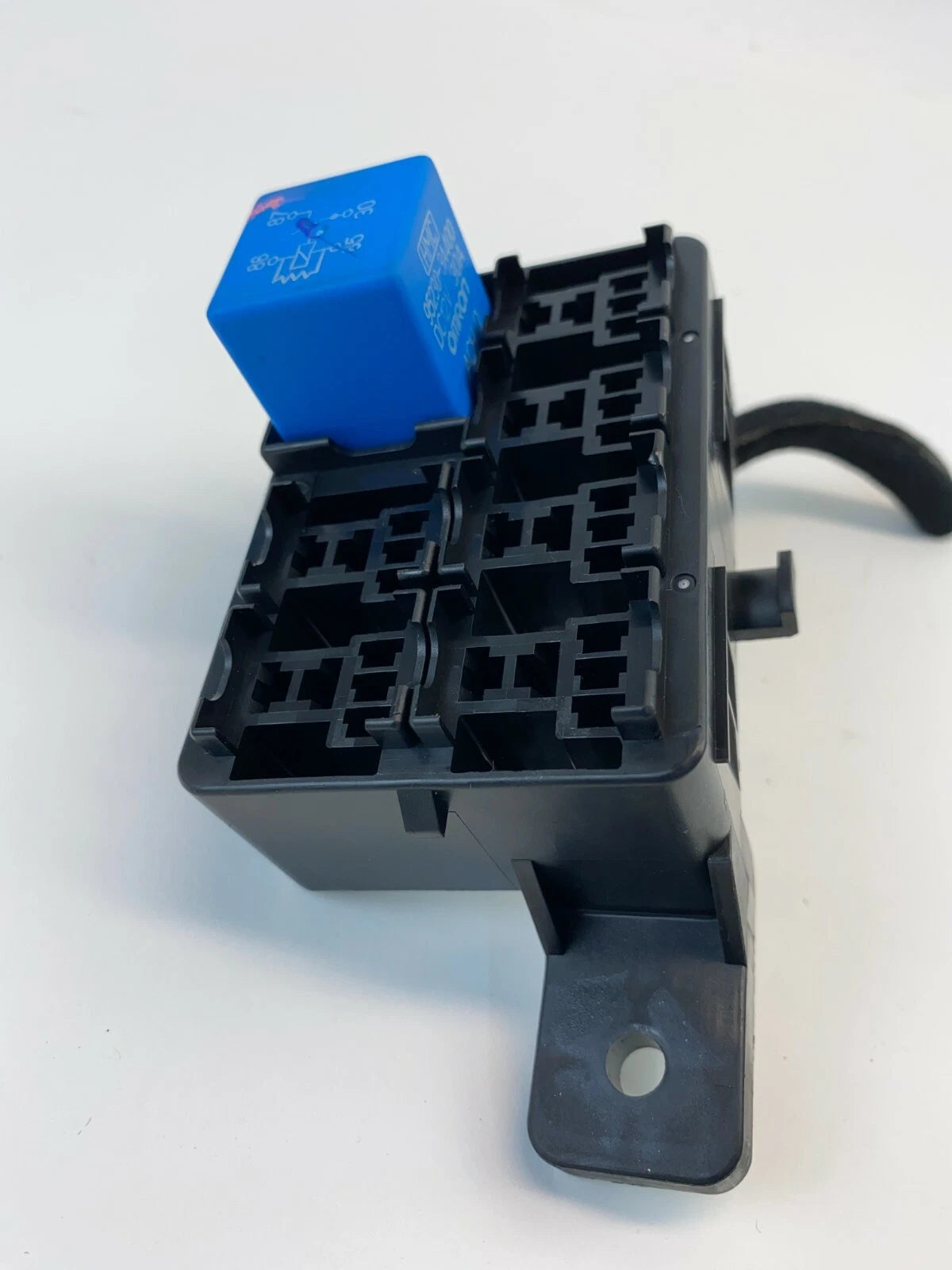 2004-2006 KIA AMANTI 3.5L SEDAN CABIN FUSE RELAY JUNCTION BLOCK OEM 95230-3A400