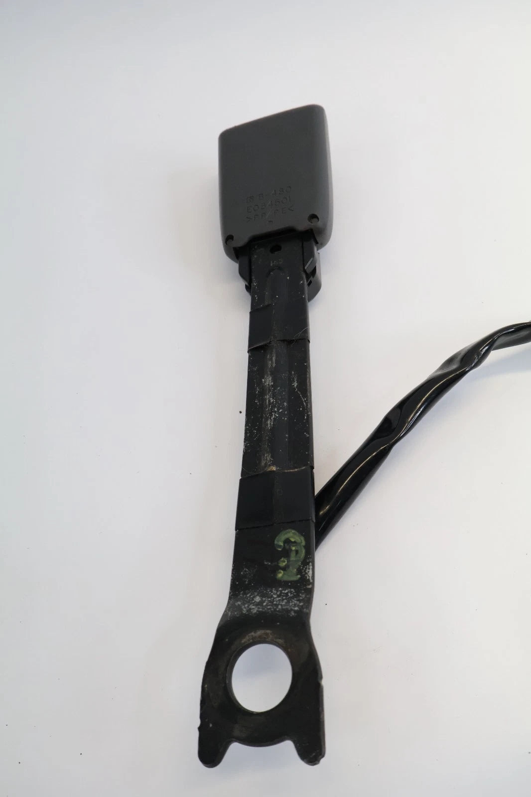 2004-2009 TOYOTA PRIUS FRONT RIGHT PASSENGER SIDE SEAT BELT BUCKLE E034501