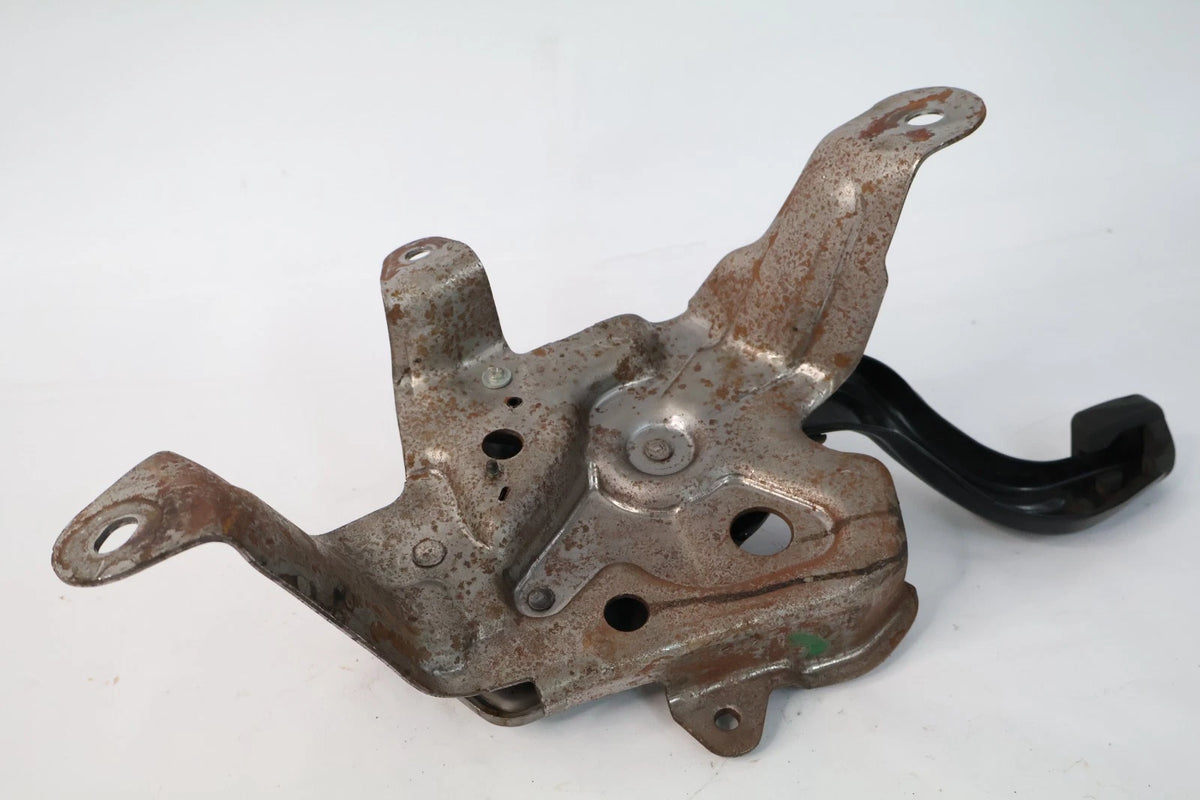 2011-2020 TOYOTA SIENNA FOOT EMERGENCY PARKING BRAKE RELEASE PEDAL ASSEMBLY OEM