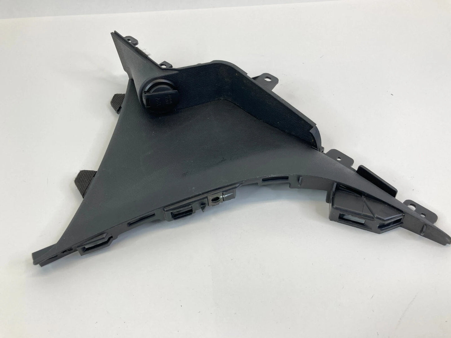 14-16 HYUNDAI ELANTRA SDN RIGHT CENTER CONSOLE FILLER PAD BEZEL 846773XAA1 KOREA