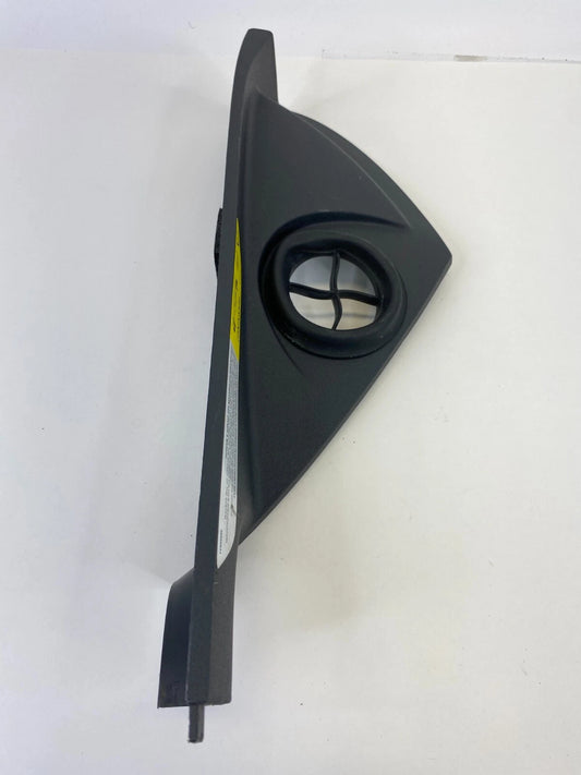 2004-2011 VOLVO S40 SIDE DASHBOARD END CAP COVER PANEL LEFT OEM FACTORY 30672382