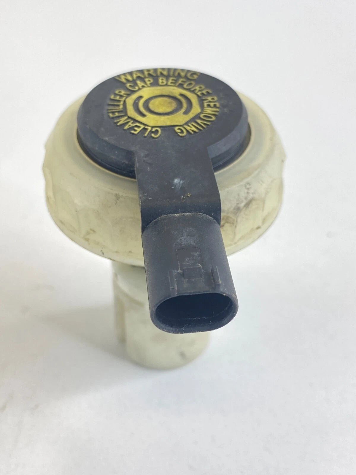04-07 BMW 530I 525I 06 07 525XI 530XI BRAKE FLUID MASTER CYLINDER RESERVOIR CAP
