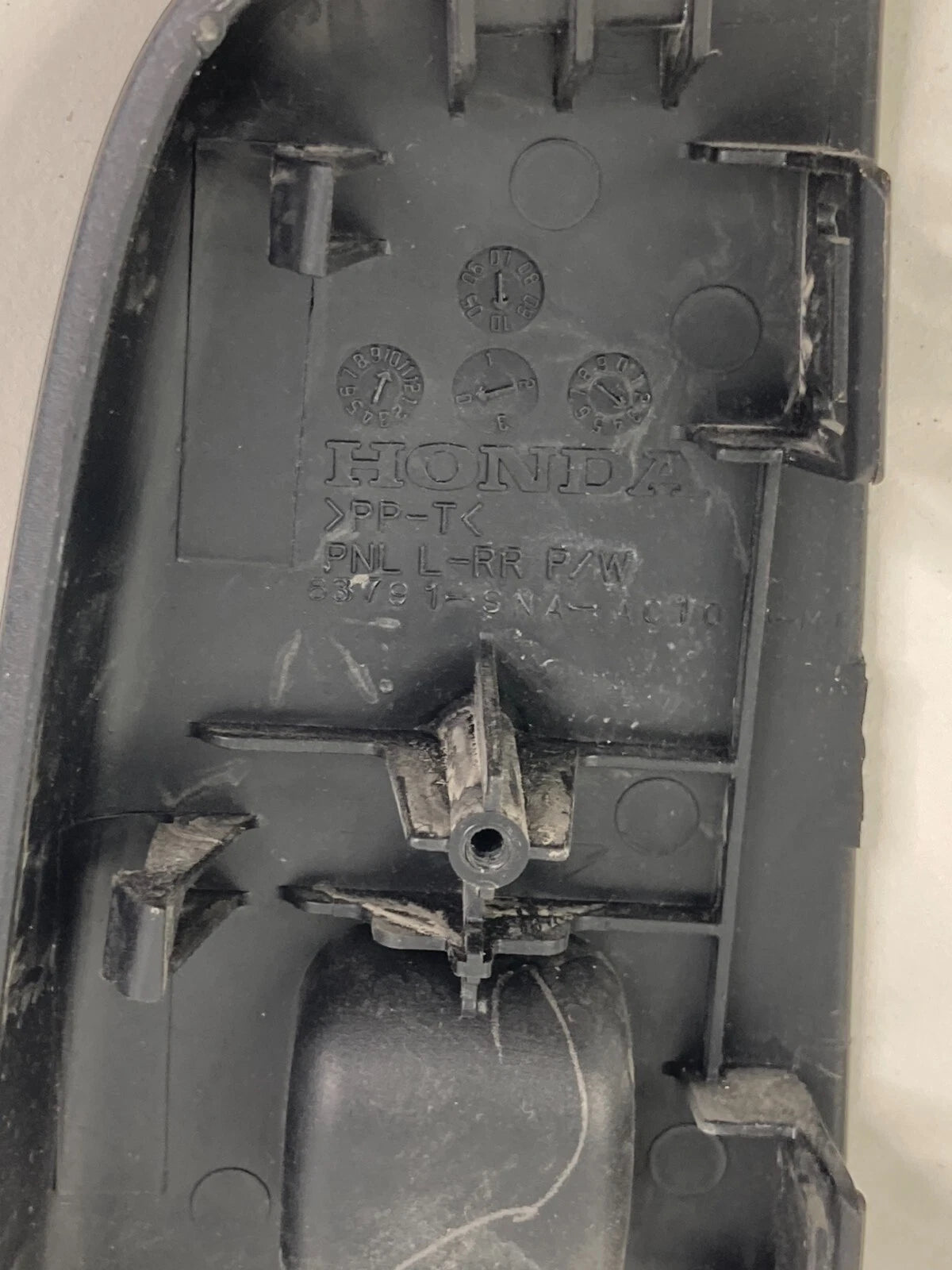 2006-2011 HONDA CIVIC REAR LEFT SIDE DOOR WINDOW SWITCH BEZEL TRIM 83791SNAA010