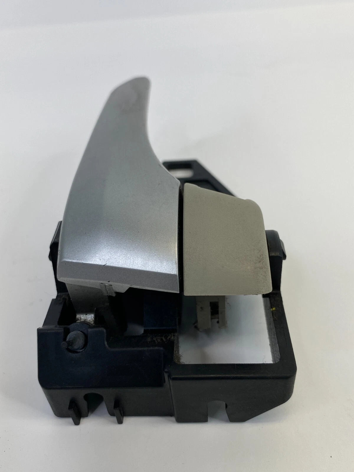 2012-2015 TOYOTA PRIUS FRONT RIGHT PASSENGER SIDE INNER INTERIOR DOOR HANDLE OEM