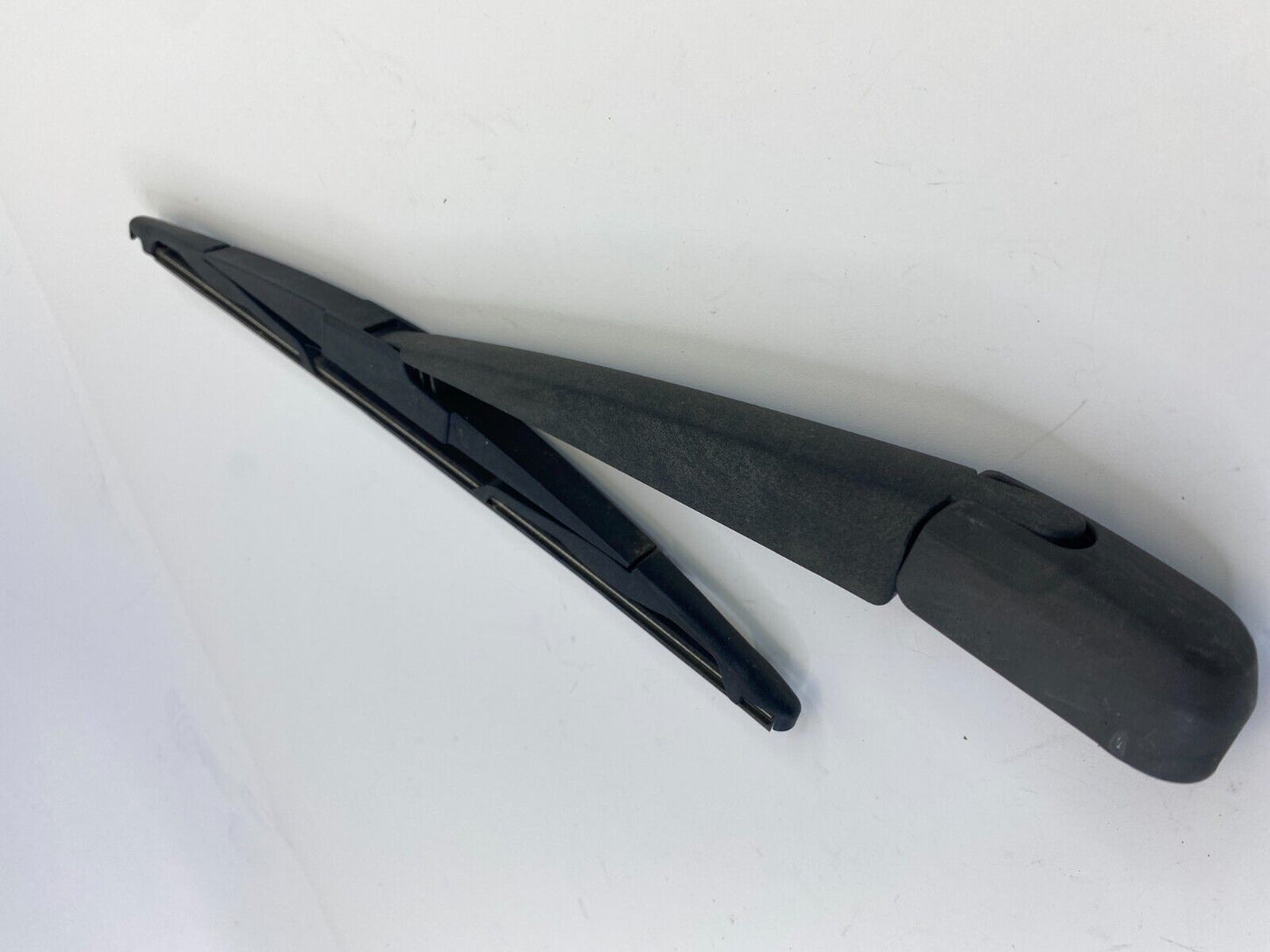 2012-2017 Hyundai Accent Hatchback Rear Wiper Windshield Arm Assembly OEM