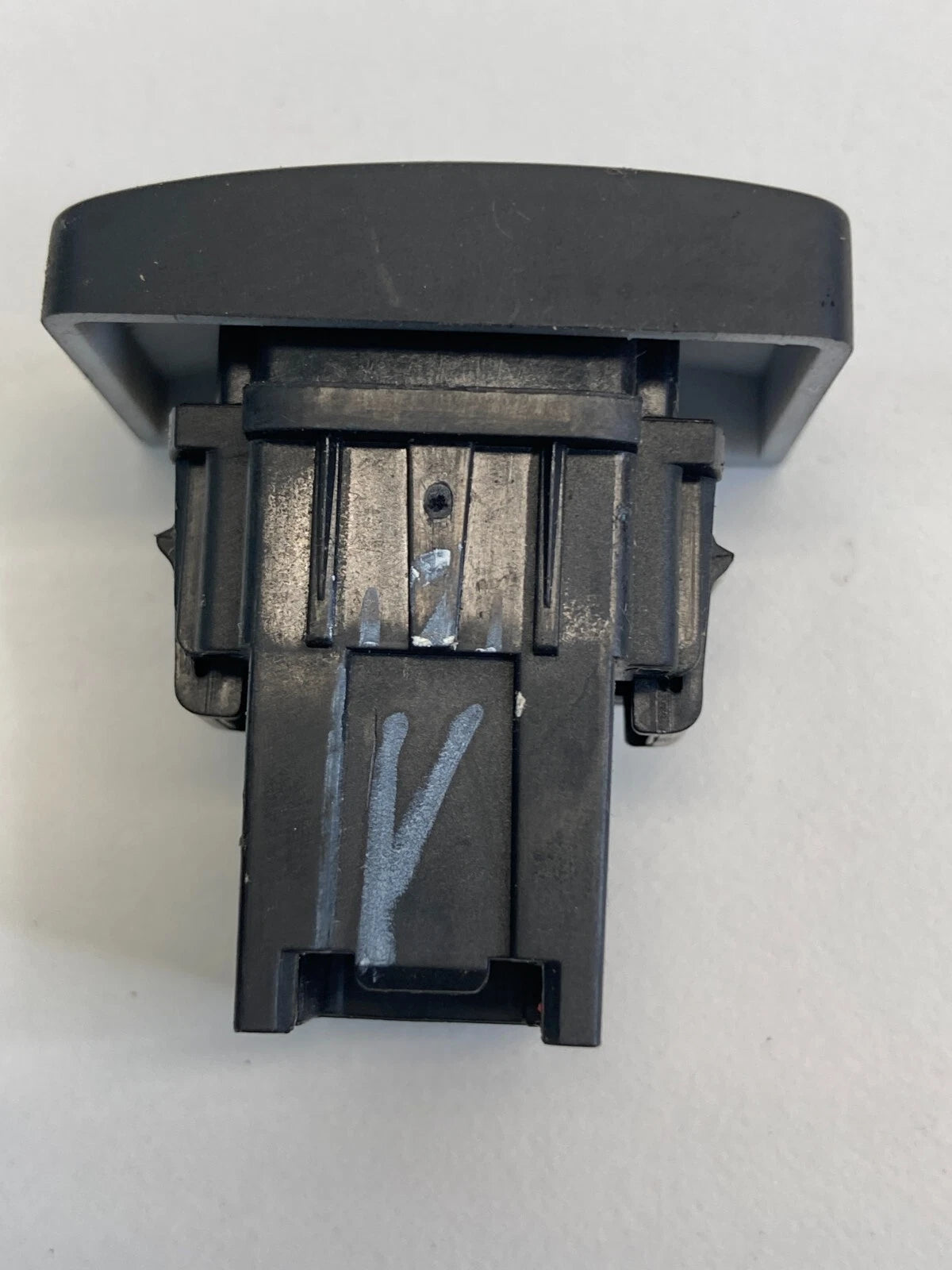 2010-2012 FORD FUSION TRUNK LID LATCH RELEASE CONTROL LEVER SWITCH 9E5T19B514ABW