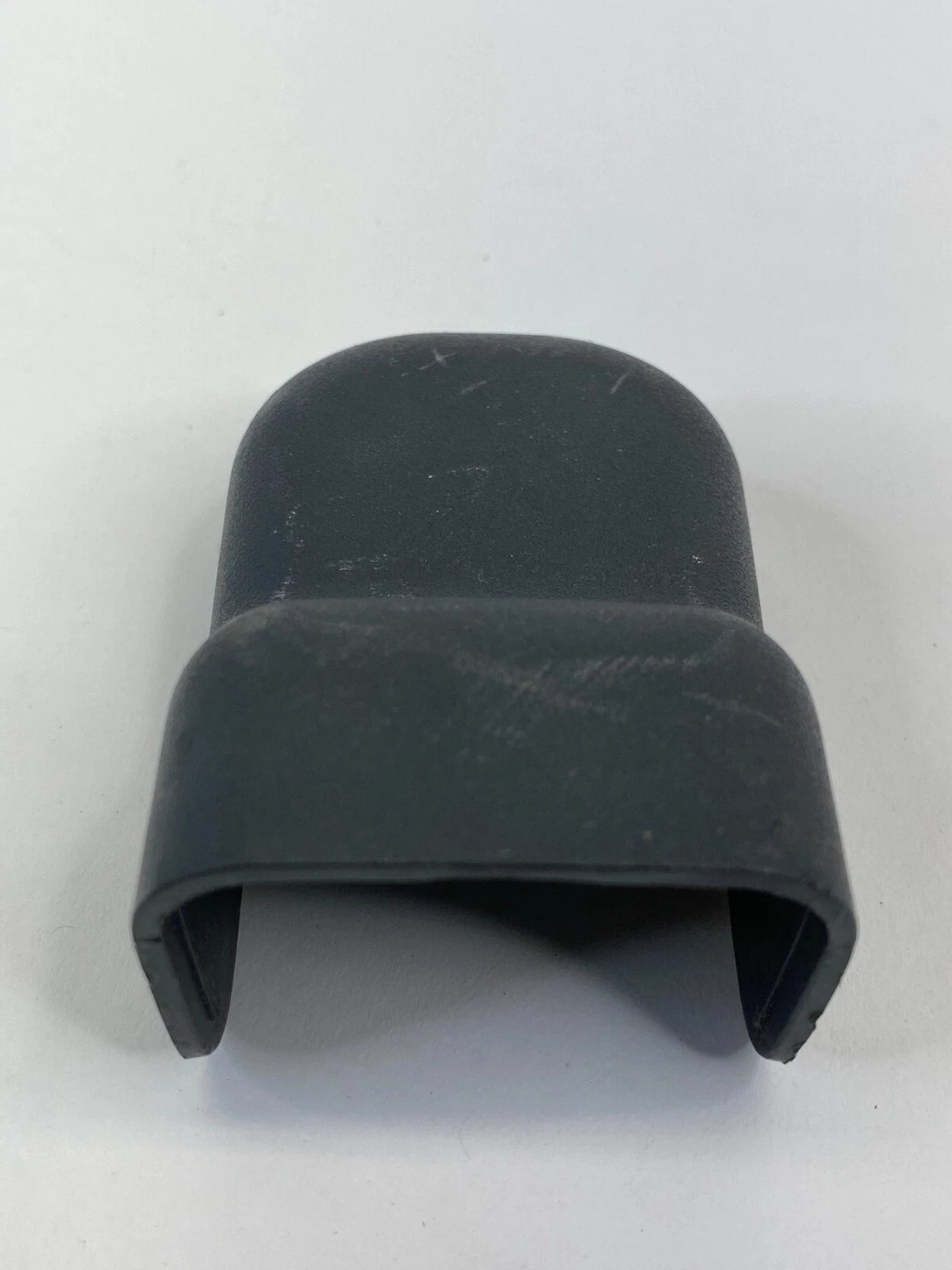 07-10 HYUNDAI ELANTRA FRONT SEAT INNER TRACK RAIL CAP COVER TRIM 88567-3K000 OEM
