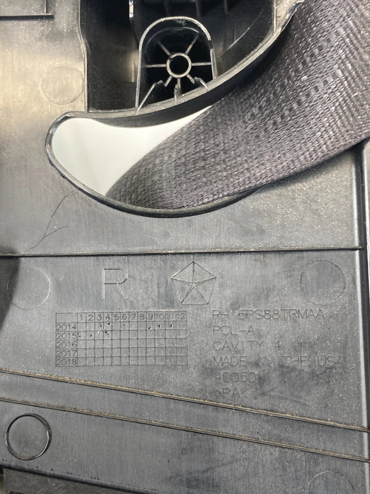 15-17 CHRYSLER 200 FRONT RIGHT SIDE SEAT BELT RETRACTOR PRETENSIONER 68164338AB