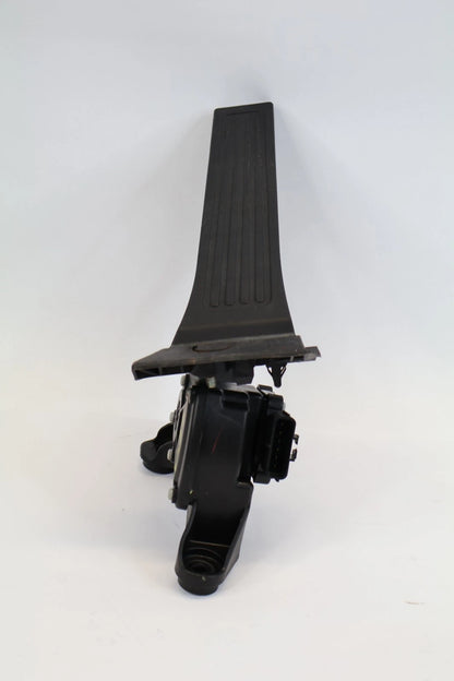 2009-2014 HYUNDAI SONATA ACCELERATOR GAS PEDAL W/ TRAVEL SENSOR 32700-3Q100