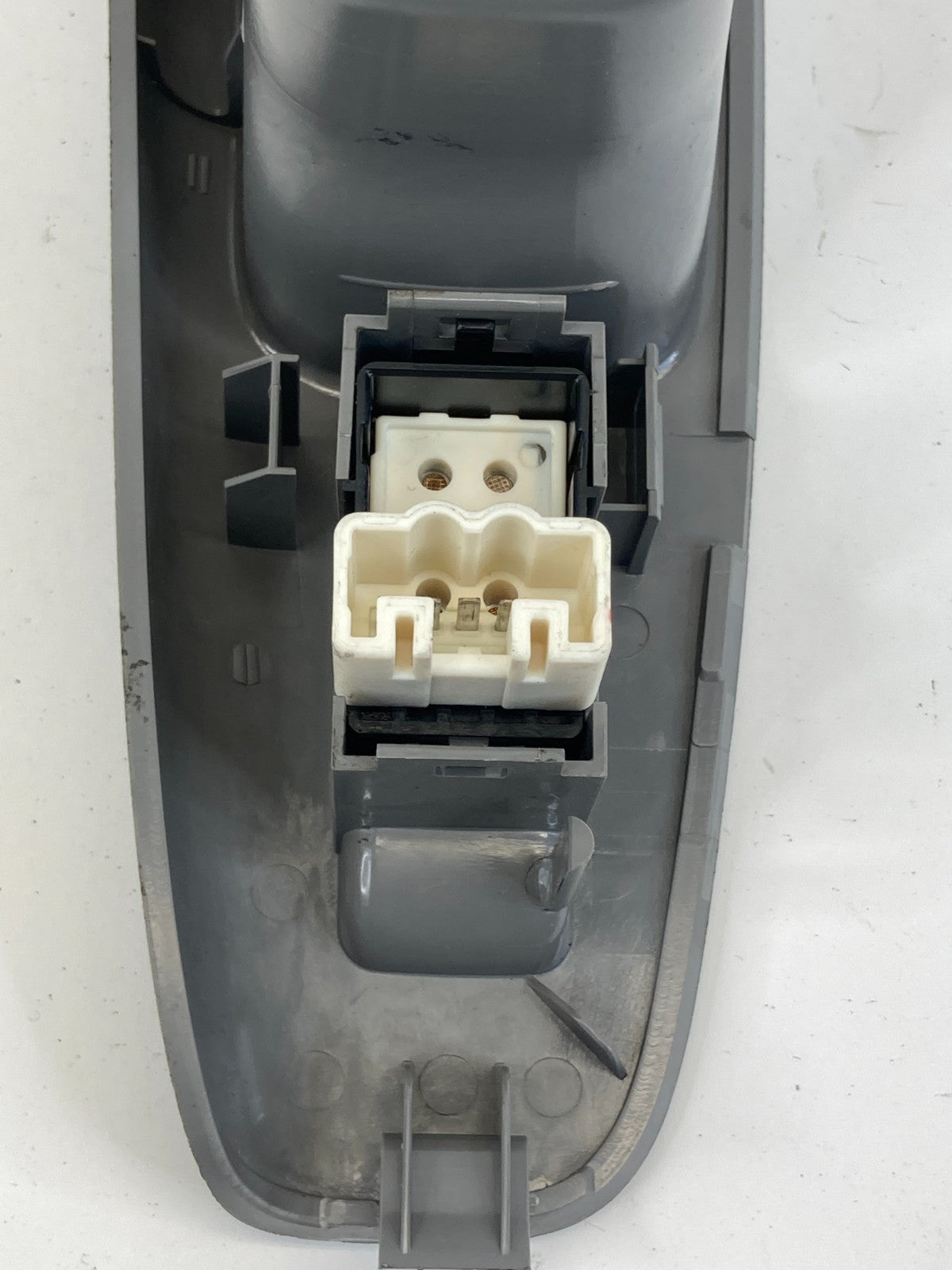 2002 2003 2004 Toyota Camry Rear Right Side Window Switch w/ Trim 74271-AA01 OEM