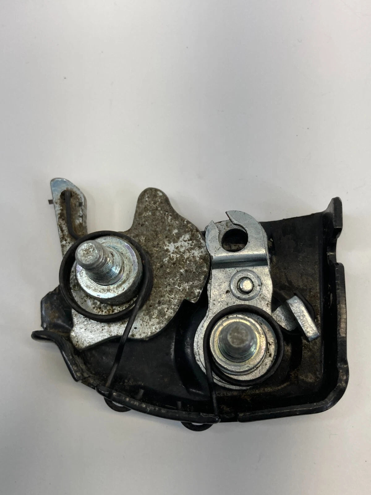 2009-2014 VW VOLKSWAGEN ROUTAN REAR LEFT SLIDING DOOR HOLD OPEN LOCK LATCH OEM