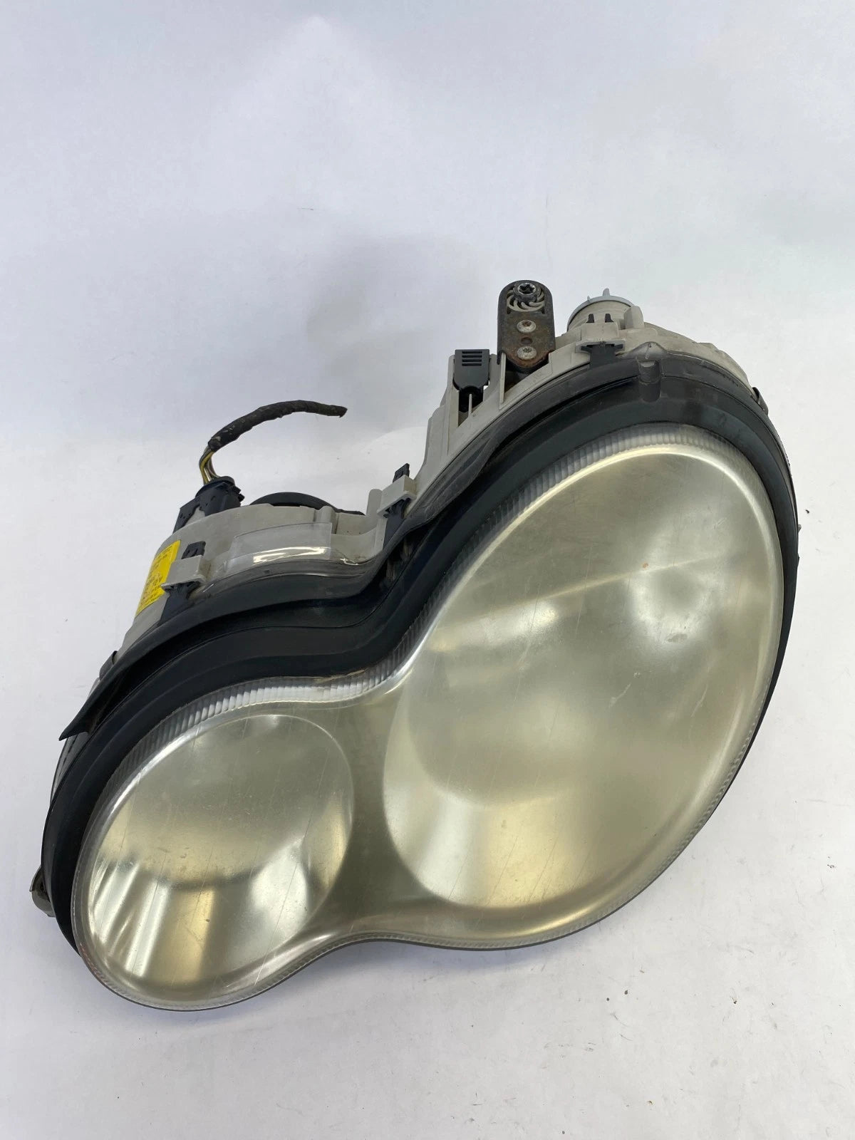 2001-2005 MERCEDES C240 LEFT DRIVER SIDE HALOGEN HEADLIGHT ASSEMBLY OEM