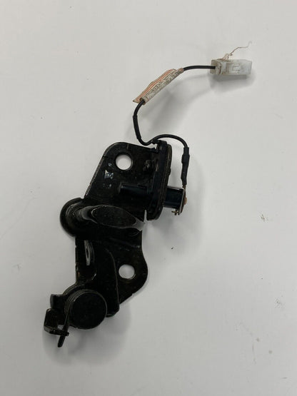2002-2005 Hyundai Sonata Hood Lock Latch Protector W/ Cable 93230-39000 OEM