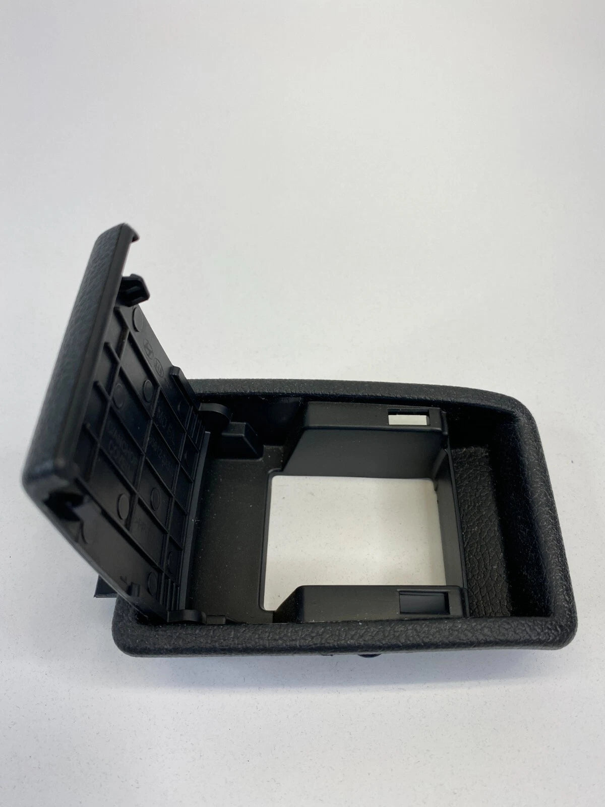 2014 2015 2016 HYUNDAI ELANTRA REAR SEAT CHILD ANCHOR COVER TRIM BEZEL OEM