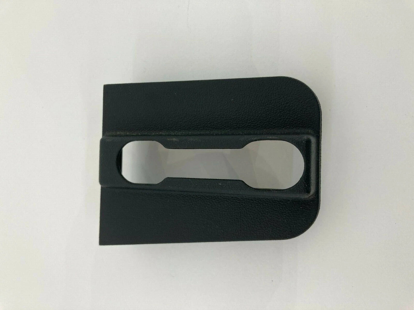 2007 HYUNDAI ACCENT REAR RIGHT SIDE LUGGAGE COVER TRIM BEZEL 85742-1E500 OEM
