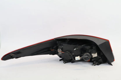 2014-2016 HYUNDAI ELANTRA SEDAN RH PASSENGER OUTER TAILLIGHT TAIL LIGHT LAMP OEM