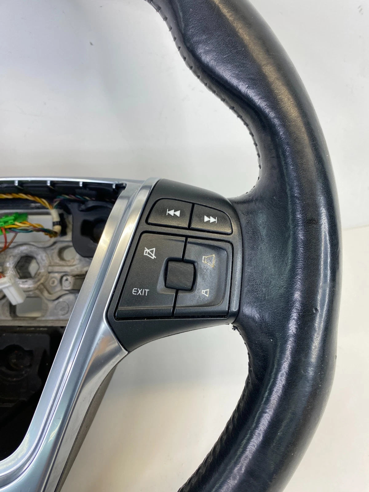 11 12 13 14 15 16 17 18 VOLVO S60 STEERING WHEEL W/ CRUISE CONTROLS 31250592 OEM