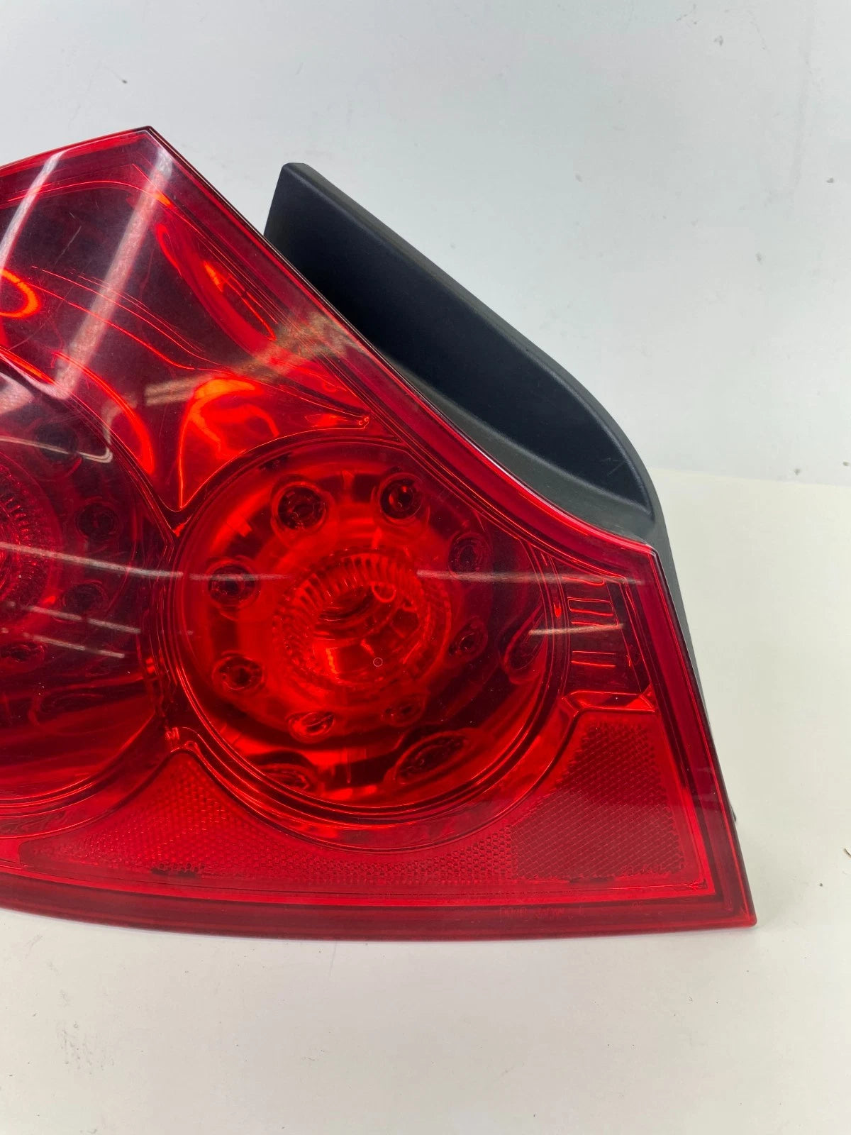 2009-2013 Infiniti G37 Sedan Rear Left Side Tail Light Taillight Outer Lamp OEM