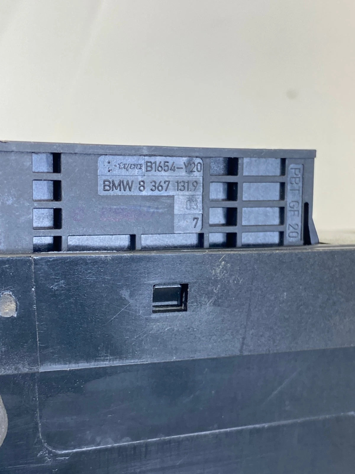2007 2008 BMW 335XI BCM JUNCTION BOX FOR ELECTRONICS CONTROL OEM 6135-9176877-01