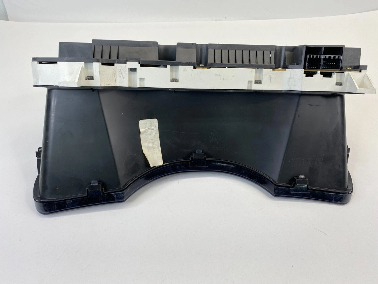 04 05 CHRYSLER PACIFICA DASH CLUSTER SPEEDOMETER GAUGES 212.086 MILES 05082902AB