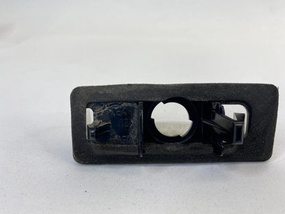 2009-2013 TOYOTA MATRIX 04-15 PRIUS REAR TRUNK LICENSE PLATE LIGHT LAMP OEM