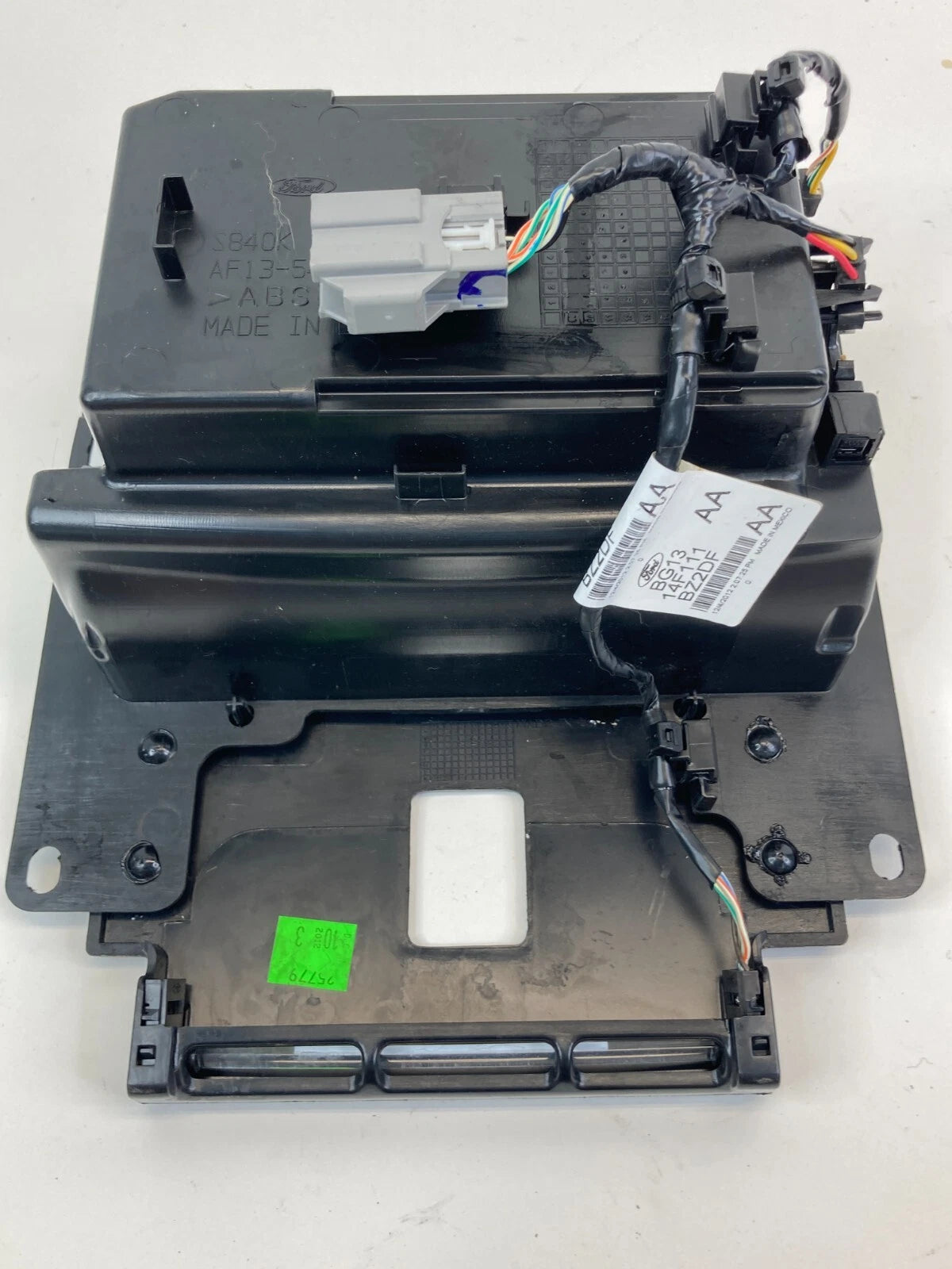 2013-2019 FORD TAURUS CENTER DASH STORAGE COMPARTMENT BG1314F111 OEM