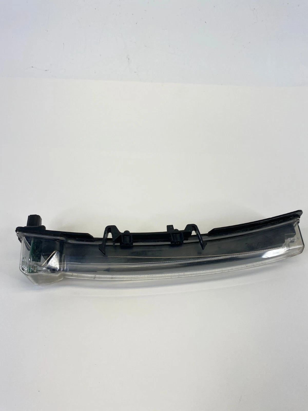 2010-2019 FORD TAURUS FRONT LEFT DRIVER SIDE TURN SIGNAL LIGHT AG13-13B221-A OEM