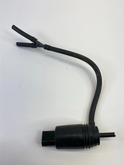 2003-2005 LAND RANGE ROVER FRONT WINDSHIELD WASHER WIPER FLUID PUMP 67.12-8 377