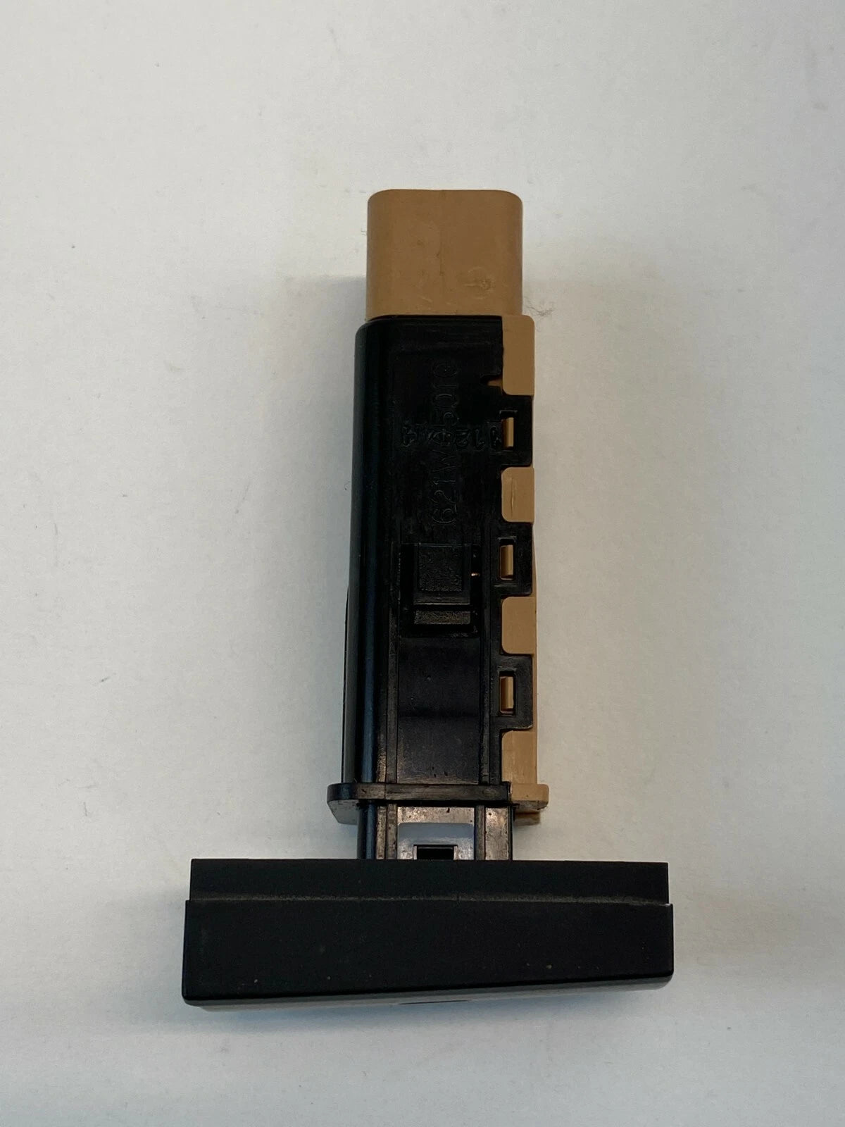 2010 2011 2012 HYUNDAI SANTA FE DASH REAR DEFROSTER SWITCH BUTTON 202002962 OEM