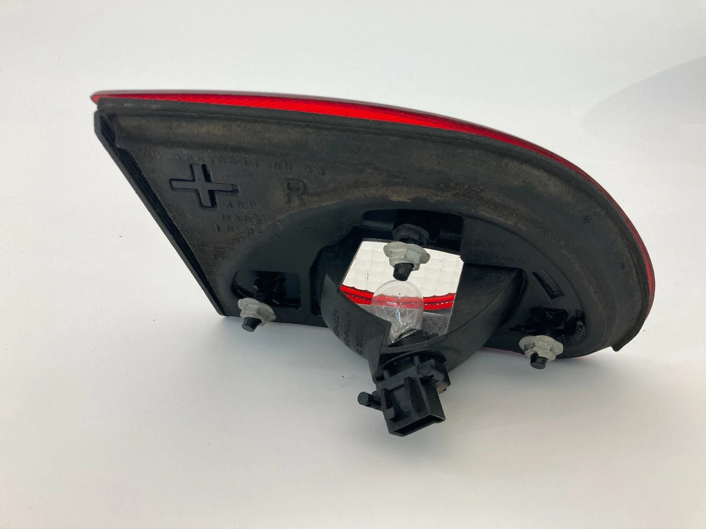 2000-2002 CHEVROLET CAVALIER PASSENGER RIGHT REAR TAIL LIGHT LAMP 16519344 OEM