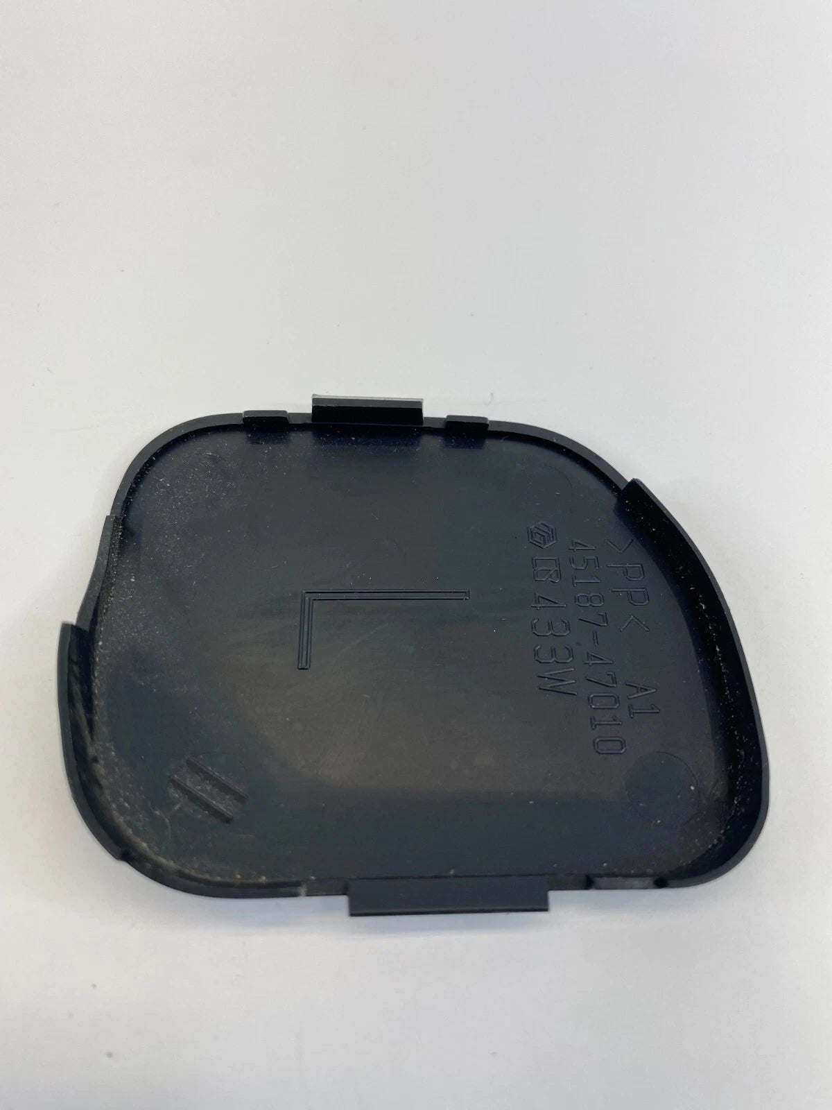 2010-2015 TOYOTA PRIUS STEERING WHEEL LEFT LOWER COVER TRIM BEZEL 45187-47010