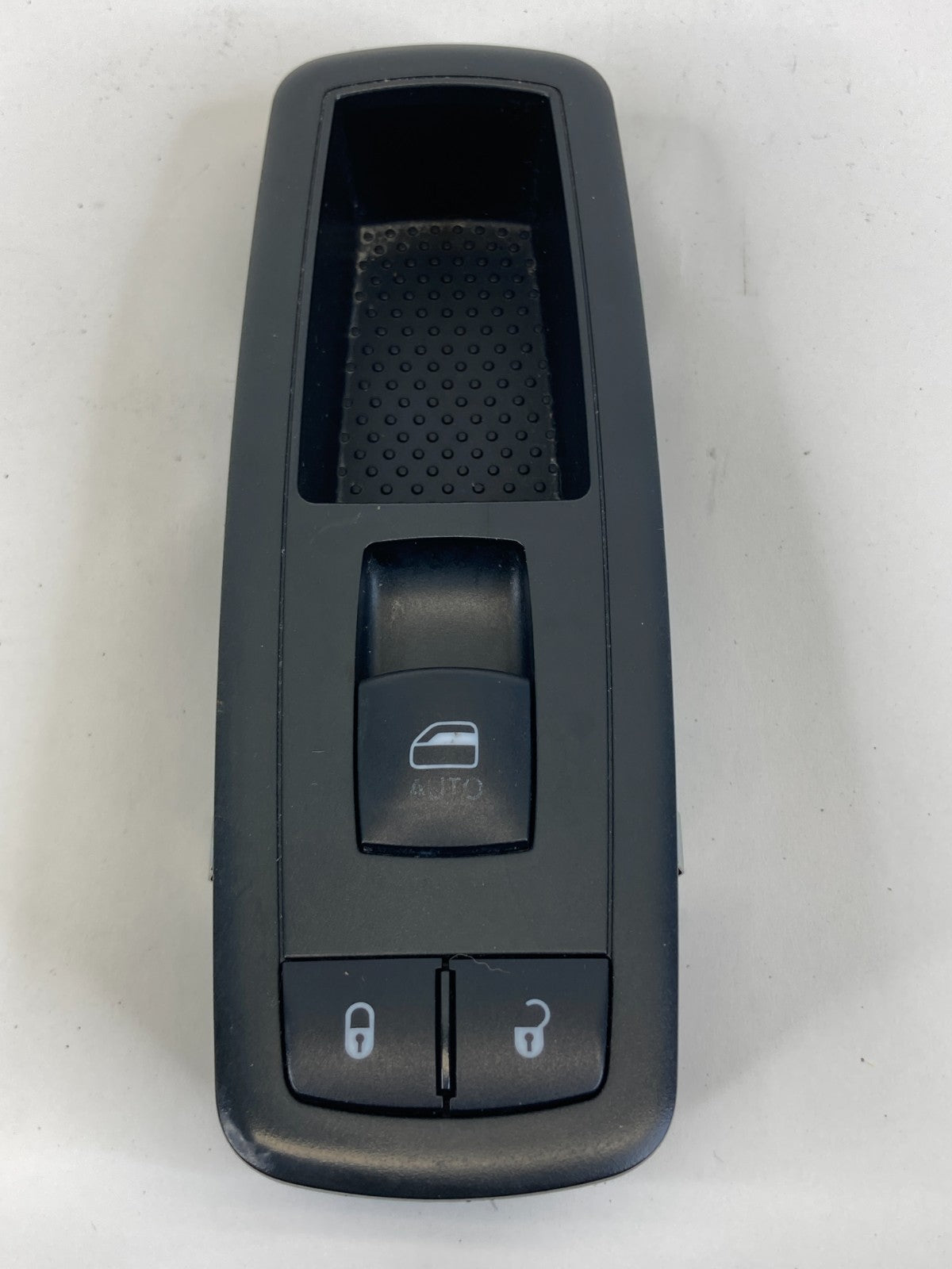 2012-2016 Chrysler Town & Country Front Right Door Power Window Switch 10205662