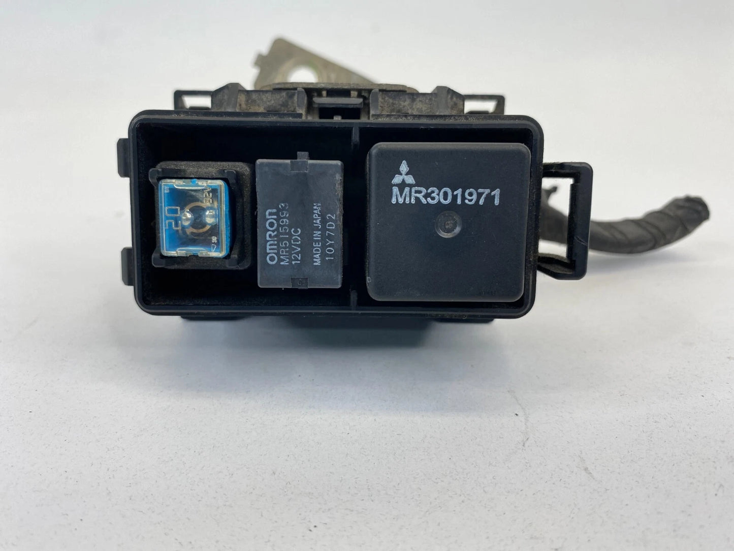 2009 09 MITSUBISHI GALANT 2.4L L4 AT FUSE BOX RELAY COMPARTMENT PANEL MR301971